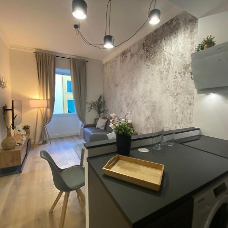 Happy Family Apartments Lavagna Генуа Екстериор снимка