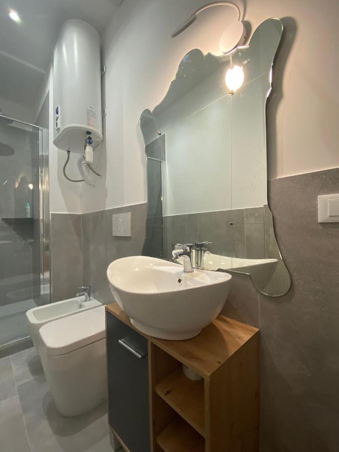 Happy Family Apartments Lavagna Генуа Екстериор снимка